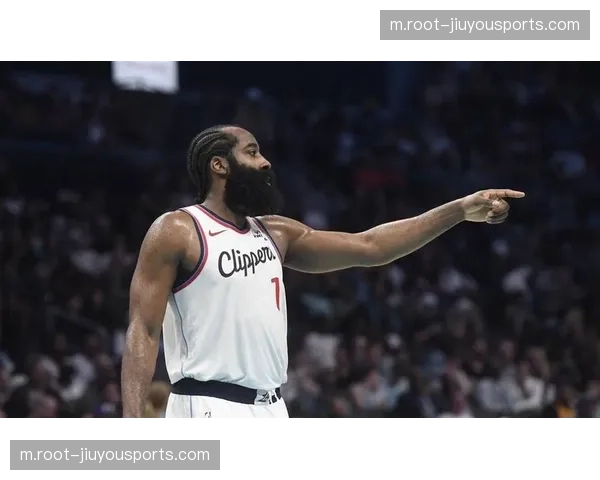 骑士哈登米切尔后场 挡拆配合双塔莫布里阿伦效率